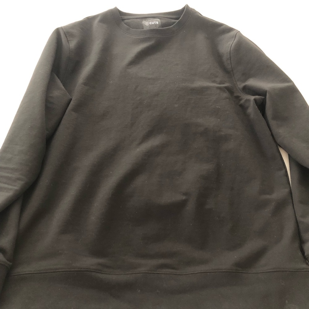 Cuts Hyperloop Pullover Split-Hem